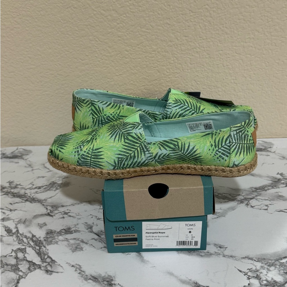 TOMS Women's Green Leaf Espadrilles
